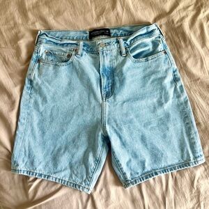 Abercrombie & Fitch Light Wash Rigid Denim Loose Short Jorts Dad Shorts 30